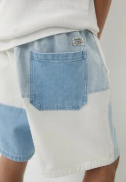 PULL & BEAR Patchwork Bermuda Shorts Di JeansBlue Denim Uomo Jeans PUC22F0DL-K11 -PULL - BEAR Negozio b8b6a7dd793544abbe0fbcb71b0434f2
