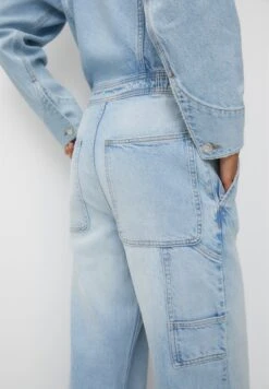 PULL & BEAR Vintage-Fit Long Tuta JumpsuitLight Blue Denim Donna Tute Jumpsuit PUC21T0AH-K11 -PULL - BEAR Negozio b8d530071b7244db83cbc592b5f7b8bf