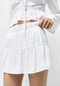 PULL & BEAR With Shirring And Ruffles - Gonna A Campana - White -PULL - BEAR Negozio bdb211c6e6c04821a1b978408dcb01b7