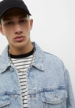 PULL & BEAR With PocketsGiacca Di JeansBlue Denim Uomo Giacche PUC22T0RN-K12 -PULL - BEAR Negozio c3007368046441af8ceed31673101cdf