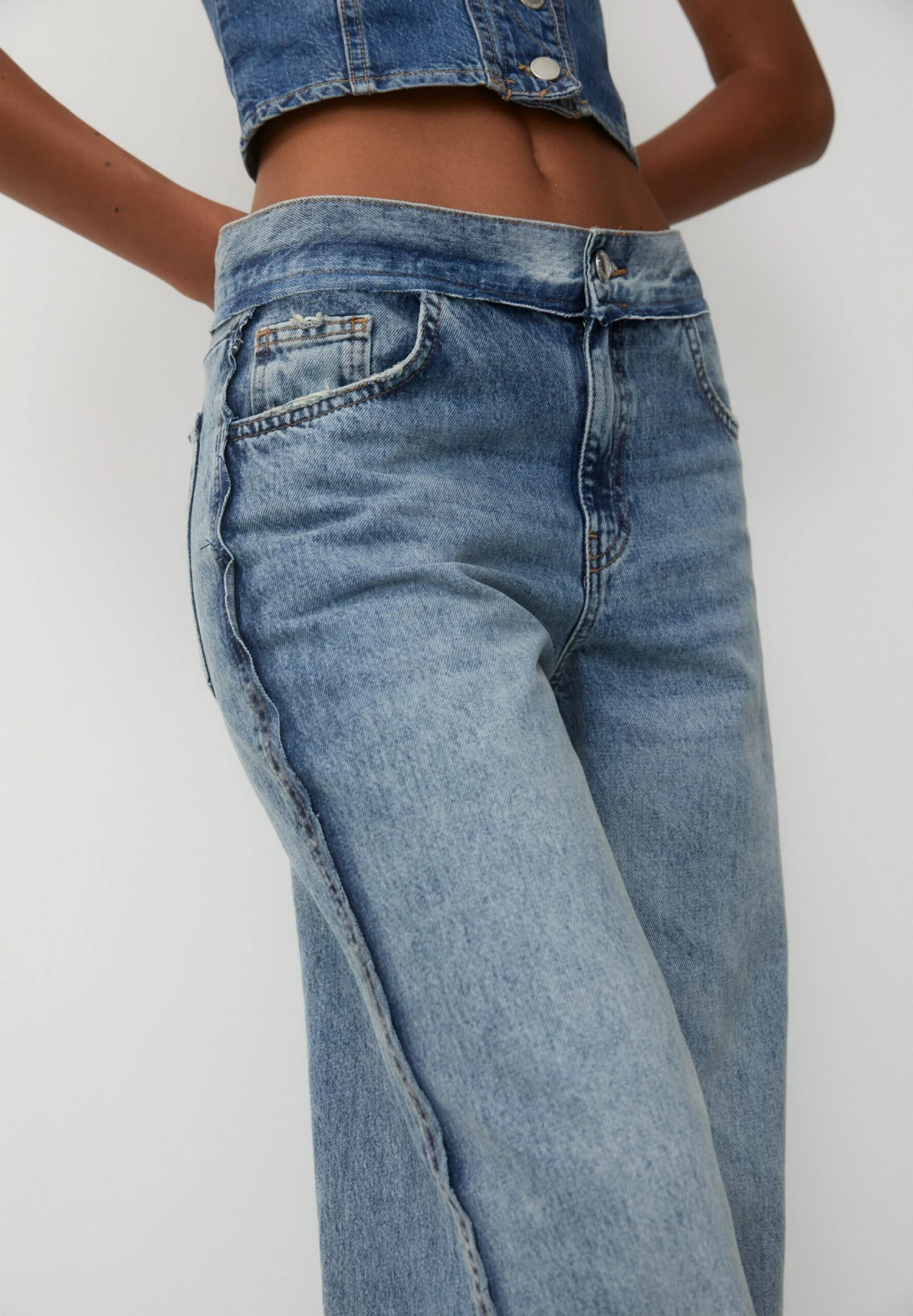 PULL & BEAR Faded Baggy Fit - Jeans A Sigaretta - Light Blue 6 PULL & BEAR Faded Baggy Fit - Jeans A Sigaretta - Light Blue - immagine 4