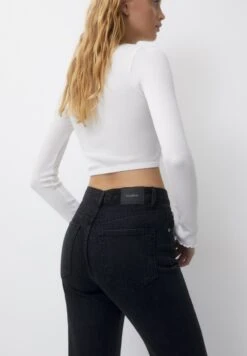 PULL & BEAR MomJeans Tapered FitBlack Donna Jeans PUC21N0J6-Q11 -PULL - BEAR Negozio c42ee5e812294344930a5c807a8b96fe