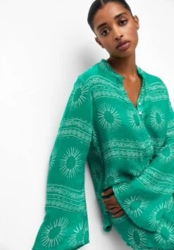 PULL & BEAR Printed RusticCamicettaGreen Donna Camicie E Bluse PUC21E10D-M11 -PULL - BEAR Negozio c4882e0ae3e74f51926172a491fc2e46