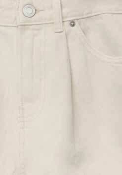 PULL & BEAR Darted- Shorts Di Jeans - Beige -PULL - BEAR Negozio c512c66d1a8b4d45a00838241e6c5d70