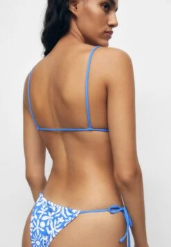 PULL & BEAR Triangle With Front Bow - Bikini Pezzo Sopra - White -PULL - BEAR Negozio c98688984f2148518fb6ecd7be49410f