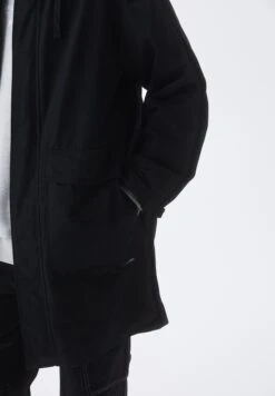 PULL & BEAR Rubberised - Parka - Black -PULL - BEAR Negozio cdb0ceb71b894ce780afc2fa99d55cde