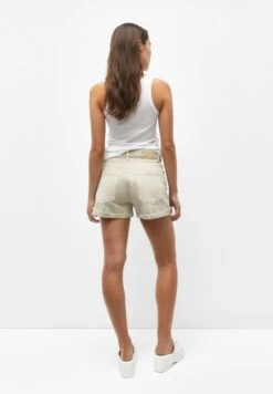 PULL & BEAR Mid-Rise BermudaShorts Di JeansStone Donna Jeans PUC21S0DY-C12 -PULL - BEAR Negozio d2433ce4612844a2a830b0e7587a7257