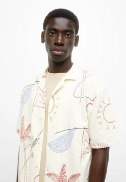 PULL & BEAR Geometric Shape Print- Camicia - White -PULL - BEAR Negozio d59698aff51540d88a1b98cfec35260a