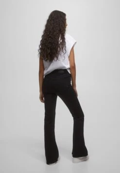 PULL & BEAR Basic Jeans A ZampaBlack Donna Jeans PUC21N0J2-Q11 13 PULL & BEAR Basic Jeans A ZampaBlack Donna Jeans PUC21N0J2-Q11 -PULL - BEAR Negozio d94698f291154c0faf3eb1b944e00fc2