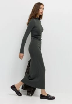 PULL & BEAR Vestito Lungo - Dark Grey -PULL - BEAR Negozio daba082aa90b47a9ac56e749288a3701