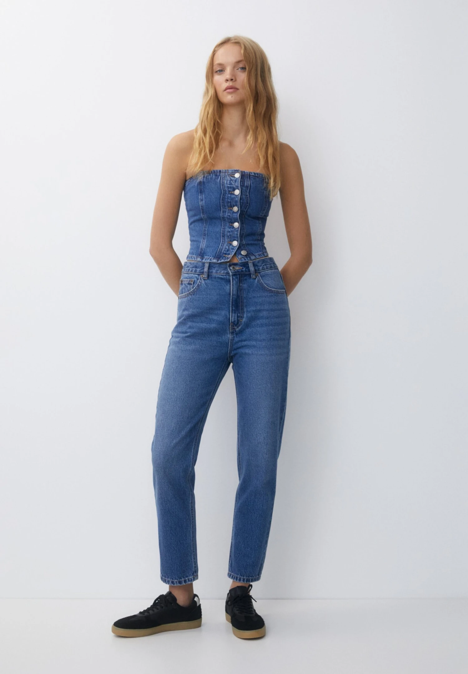 PULL & BEAR MomJeans Tapered FitDark Blue Donna Jeans PUC21N0J6-K14 4 PULL & BEAR MomJeans Tapered FitDark Blue Donna Jeans PUC21N0J6-K14 - immagine 2