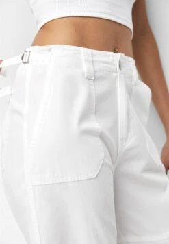 PULL & BEAR Adjustable WaistPantaloni CargoWhite Donna Pantaloni PUC21A0U8-A11 -PULL - BEAR Negozio db4d36046ec44de3930a9838d45a6a15