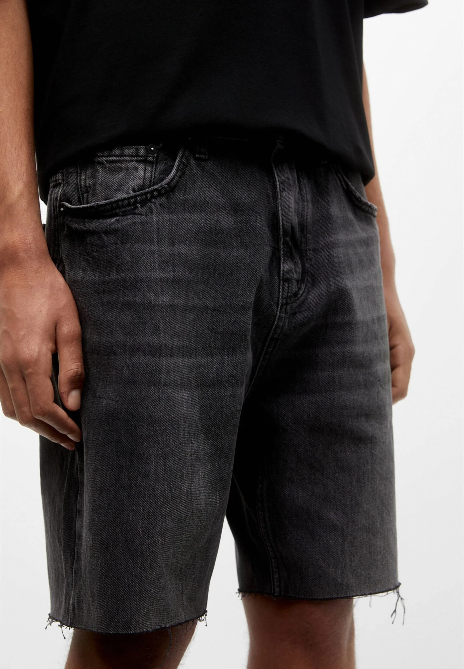 PULL & BEAR Shorts Di JeansMottled Dark Grey Uomo Jeans PUC22F0B8-C11 6 PULL & BEAR Shorts Di JeansMottled Dark Grey Uomo Jeans PUC22F0B8-C11 - immagine 4