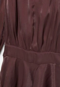 PULL & BEAR SHIMMERY RUFFLE - Vestito Casual - Dark Red -PULL - BEAR Negozio de1b00ef8fc14f73adcea5854d84874c