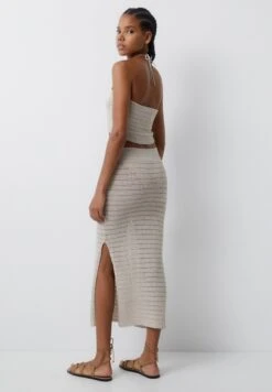 PULL & BEAR Halter CropTopBeige Donna T-shirt E Top PUC21D2GR-B11 -PULL - BEAR Negozio e085ce64795b4fa9955de8971d80326a