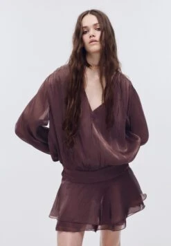 PULL & BEAR SHIMMERY RUFFLE - Vestito Casual - Dark Red