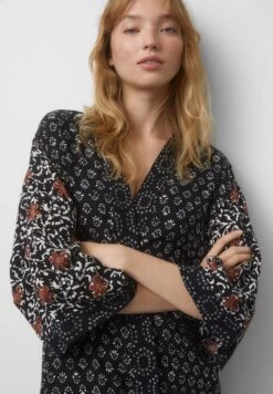 PULL & BEAR Long Printed-KimonoGiacca LeggeraBlack Donna Giacche E Blazer PUC21G0I7-Q11 -PULL - BEAR Negozio e3ad140dca314af6832a3fd49998fdb5