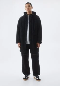 Prima pagina -PULL - BEAR Negozio e64e69a2caa646cc8e450e0c1350cc55