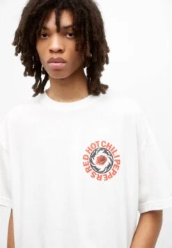 PULL & BEAR Red Hot Chili PeppersT-Shirt Con StampaWhite Uomo T-shirt E Polo PUC22O1NF-A11 -PULL - BEAR Negozio eac62a74ce21448285339680373144ec