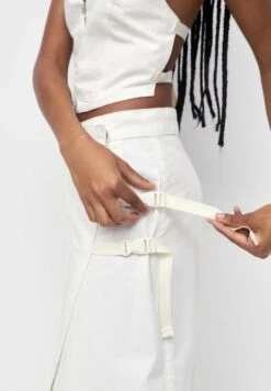 PULL & BEAR Gonna A PortafoglioBeige Donna Gonne PUC21B0JE-B11 -PULL - BEAR Negozio ed1facf8bc5f4aa8a559729bd34aaefd