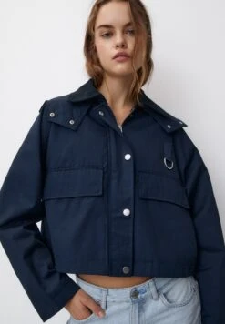 PULL & BEAR Collar Waxed CroppedGiacca LeggeraDark Blue Donna Giacche E Blazer PUC21U0GO-K11 -PULL - BEAR Negozio ed6aa151c35d4e5b910a50270a6ad48f