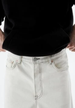 PULL & BEAR Baggy Extra Wide-Leg- Jeans A Sigaretta - Beige -PULL - BEAR Negozio edd5fdf063084b8fad3533ebef17a3ba