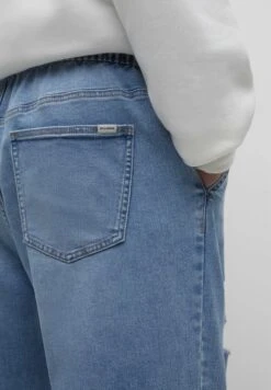 PULL & BEAR Jeans BaggyLight Blue Denim Uomo Jeans PUC22G0OC-K11 -PULL - BEAR Negozio efc7e2c3af9941f1915b714569afe964