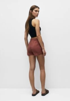 PULL & BEAR Flowing With PocketsShortsLight Brown Donna Shorts PUC21S0E8-O11 -PULL - BEAR Negozio f0290216668c4d7684dc1ac087d0534d
