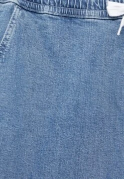 PULL & BEAR Basic Pantaloni SportiviBlue Denim Uomo Pantaloni PUC22E0EQ-K12 -PULL - BEAR Negozio f22cc3cb372e4c9aabed55e2f251430c