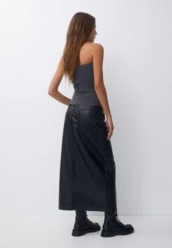 PULL & BEAR With Sweetheart Neckline TopDark Grey Donna T-shirt E Top PUC21D2L1-C11 9 PULL & BEAR With Sweetheart Neckline TopDark Grey Donna T-shirt E Top PUC21D2L1-C11 -PULL - BEAR Negozio f6a672c9d3fe48c99bc324f32138535c