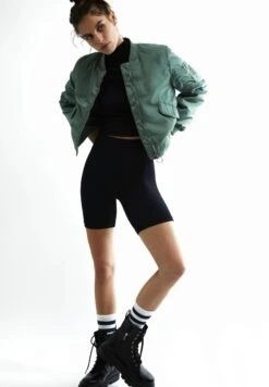 PULL & BEAR BasicGiubbotto BomberKhaki Donna Giacche E Blazer PUC21G0EN-N11 -PULL - BEAR Negozio f75cf448711346ff823ce529b8670232