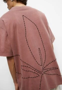 PULL & BEAR Short Sleeve With Floral And Slogan Print T-Shirt Con StampaPink Uomo T-shirt E Polo PUC22O1O6-J11 -PULL - BEAR Negozio fc338cb7f8b3491ba3eb98cf3f5a28d3