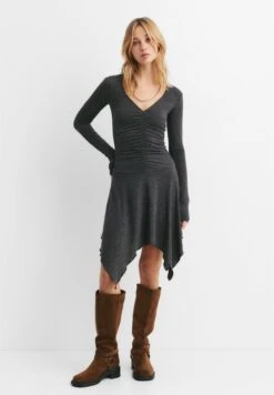PULL & BEAR ASYMMETRIC GATHERED - MIDI - Vestito Di Maglina - Dark Grey