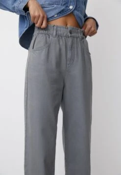 PULL & BEAR PaperbagJeans A SigarettaGrey Donna Jeans PUC21N0MN-C11 -PULL - BEAR Negozio fe8e87a56f904f5c90beb7f965019f55